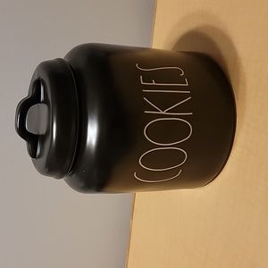 Rae Dunn Cookie jar Artisan collection by Magenta